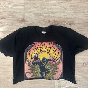 Women’s Marvel Black Panther Graphic Crop T-Shirt